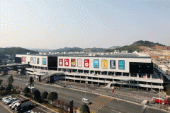 范化、专业化和人道化的办事于泛博消费者